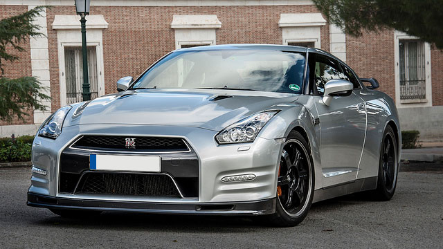 Nissan Service and Maintenance - Service Street - Texas